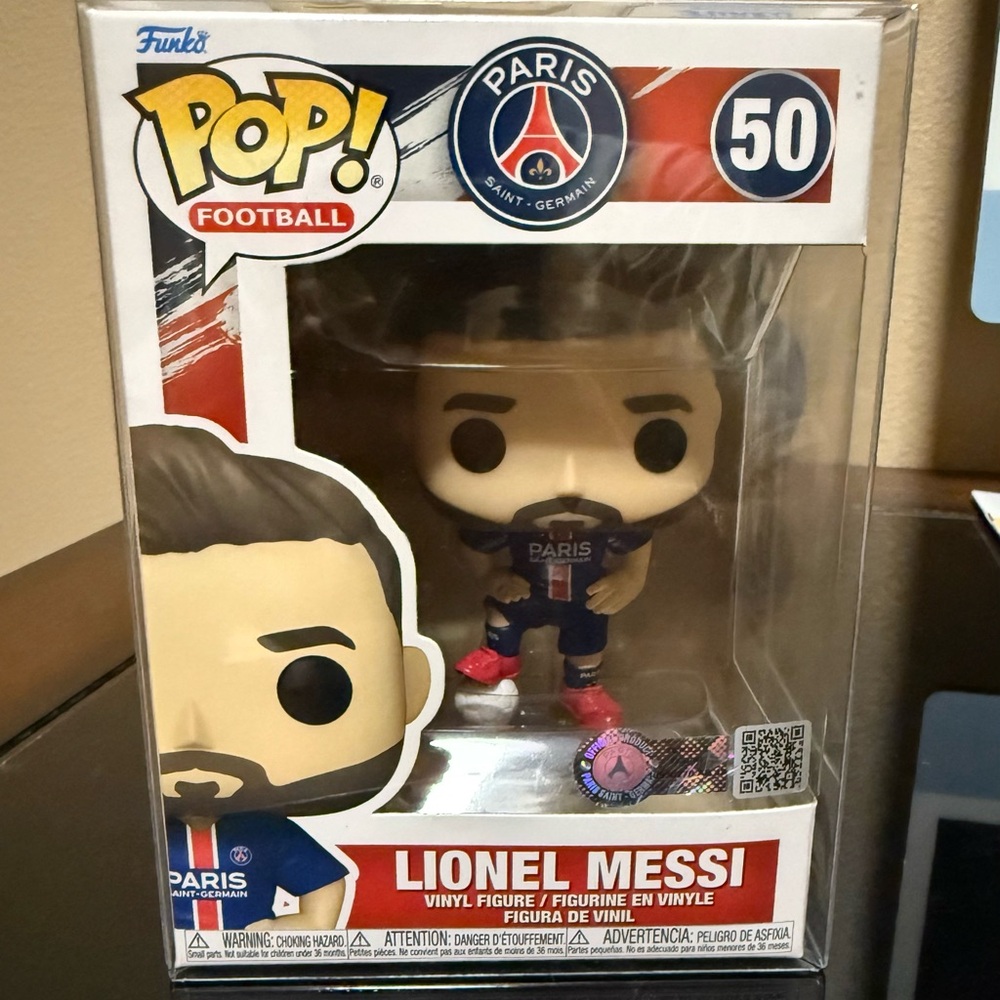 Funko PSG Football Vinyl Lionel Messi w/ Protective Case